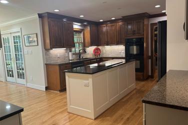 Classic Contrast Kitchen