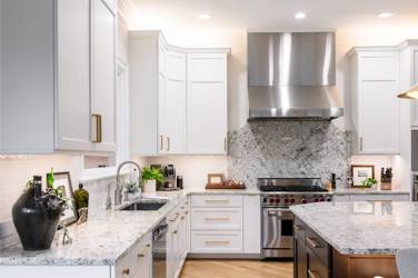 Mouser Frameless Kitchen