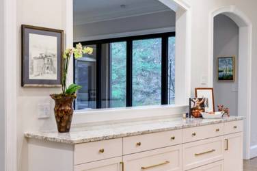 Mouser Frameless Kitchen